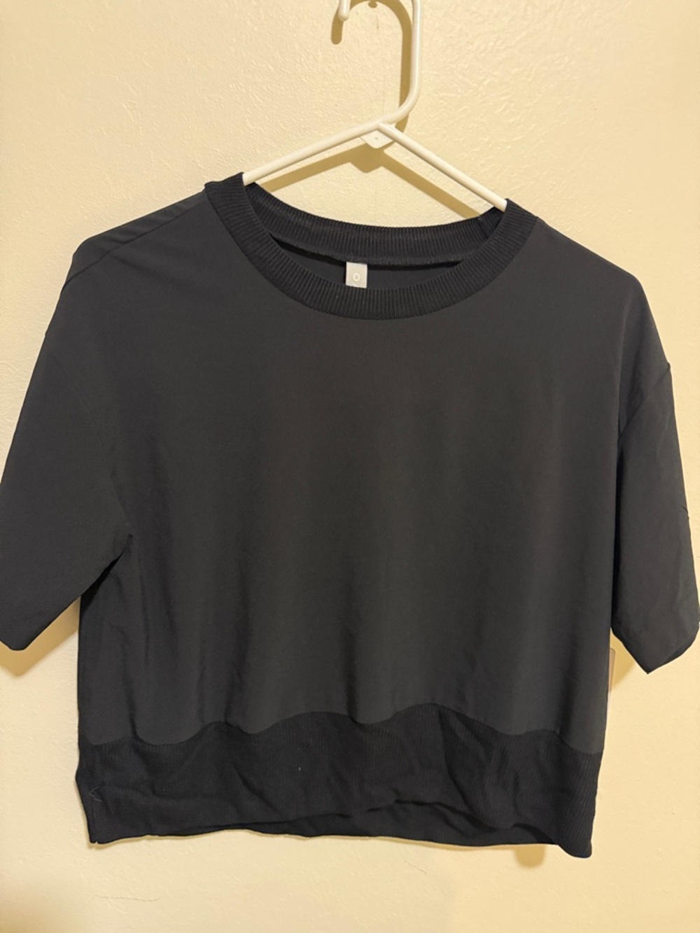 Athleta Black Short-Sleeve Cropped Crew